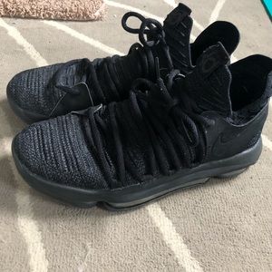 Men’s Nike KD Basketball Shoes size 9